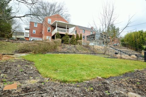 5257 Greenridge Dr, Pittsburgh, PA 15236-1741