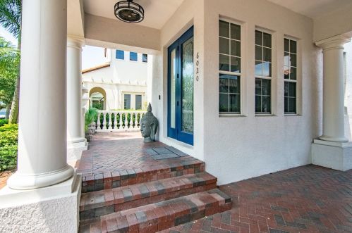 6020 Beacon Shores St, Tampa FL  33616-1317 exterior