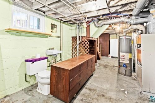 406 43 Ave, Duluth MN 55807-1555 exterior