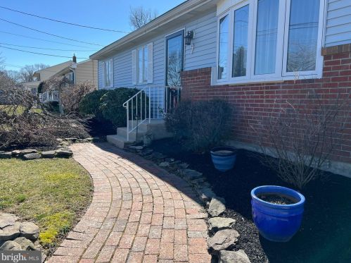 9 Rock Royal Rd, Trenton, NJ 08620-1611