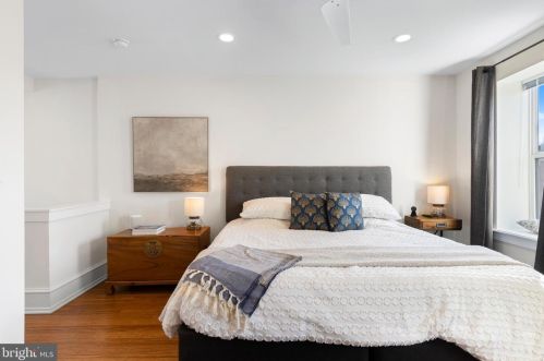 2137 Christian St, Philadelphia PA  19146-1209 exterior