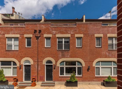 212 24th St, Philadelphia PA 19103-5554 exterior