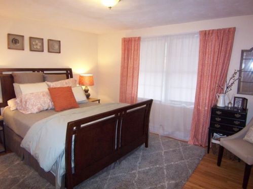 2242 Clairmont Dr, Pittsburgh PA  15241-3210 exterior