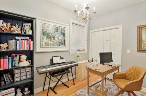 3429 Oakley Ave, Chicago IL 60608-6027 exterior