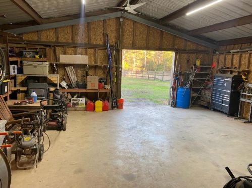 421 4 Notch Rd, Huntsville TX 77340-2618 exterior