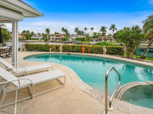 3191 Gin Ln, Naples FL 34102-7814 exterior