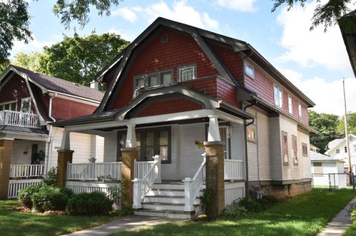 3145 38th St, Milwaukee, WI 53215-4008