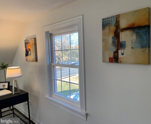 9407 Colesville Rd, Silver Spring MD 20901-4819 exterior