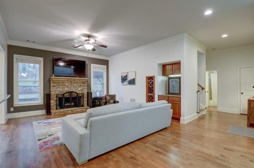 1584 Dresden Dr, Atlanta GA 30341-5263 exterior