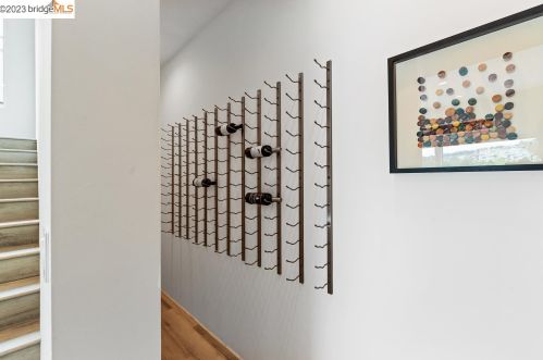 1550 Grand View Dr, Berkeley CA 94705-1637 exterior