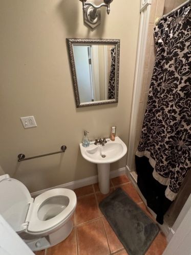 208 H St, Boston MA  02127-4137 exterior