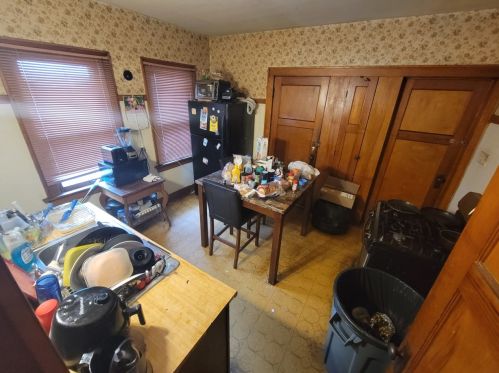 2633 50th St, Milwaukee, WI 53219-3222