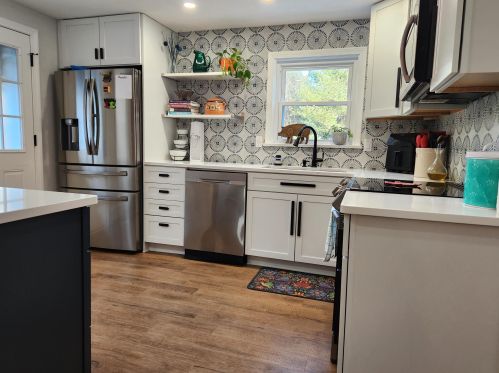 12 Edward Dr, Concord NH  03301-8626 exterior