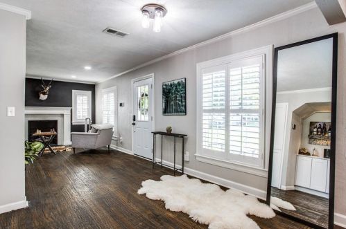 4606 Amherst Ave, Dallas TX  75209-3126 exterior