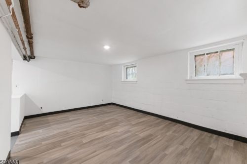 16 Newton Pl, Irvington NJ  07111-1408 exterior