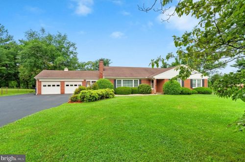 315 Evergreen Mills Rd, Leesburg, VA 20175-8723