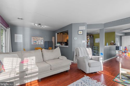 1518 Macintosh Way, Hummelstown PA  17036-8727 exterior