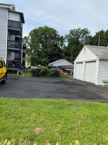 45 Wilcox St, New Britain CT 06051-1208 exterior