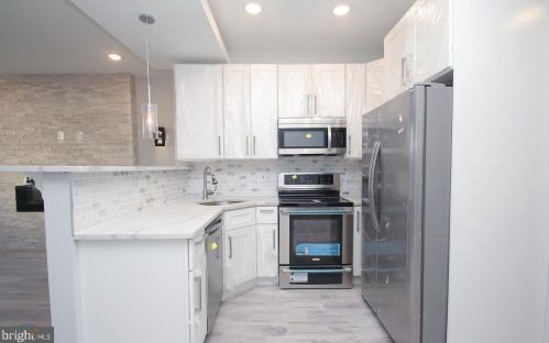 2423 Frankford Ave, Philadelphia PA  19125-1610 exterior