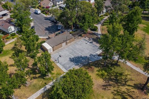 10784 Esmeraldas Dr, San Diego CA  92124-2010 exterior