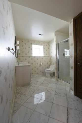 6800 Minnetonka Ave, Chicago IL 60646-1518 exterior