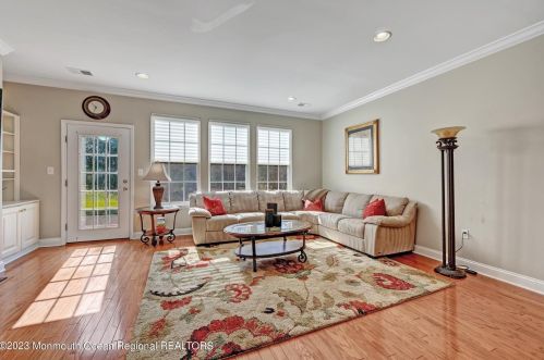 17 Spencer Dr, Jackson Twp NJ  08527-4389 exterior