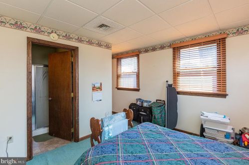 140 Longfellow Dr, Lancaster PA 17602-4048 exterior