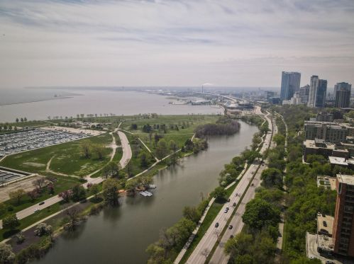 1660 Prospect Ave, Milwaukee WI 53202-2400 exterior