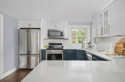 4 Mount Ave, Providence RI  02906-3410 exterior