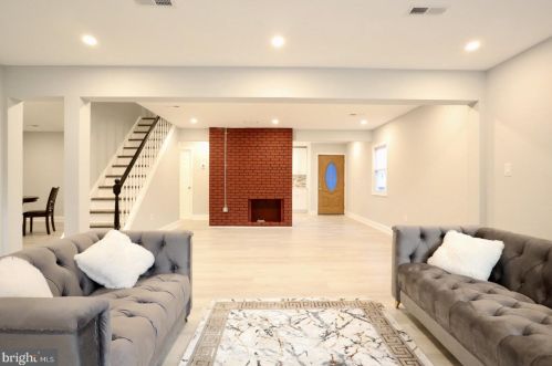 9314 Academy Rd, Philadelphia PA  19114-3523 exterior