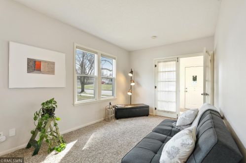 516 17 Ave, South Saint Paul MN 55075-1527 exterior