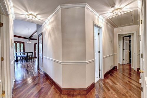 8388 Lake Dr, Lithonia GA  30039-5724 exterior