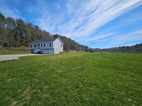 380 Mashentuck Rd, Killingly, CT 06239-1511