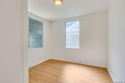 2971 Koali Rd, Honolulu HI 96826-1805 exterior