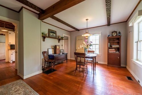 20 Riv Rd, Deep River CT 06419-2235 exterior