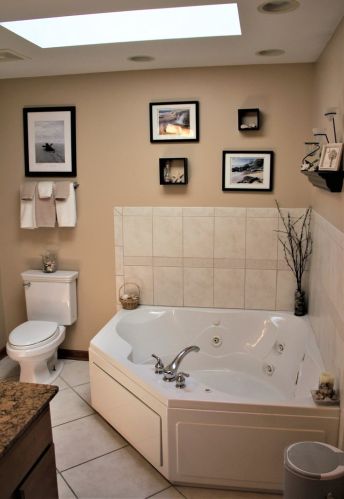 3842 Ottawa Ave, Chicago IL 60634-2128 exterior