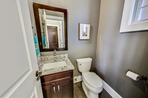 3216 Albany Ave, Chicago IL 60618-5702 exterior