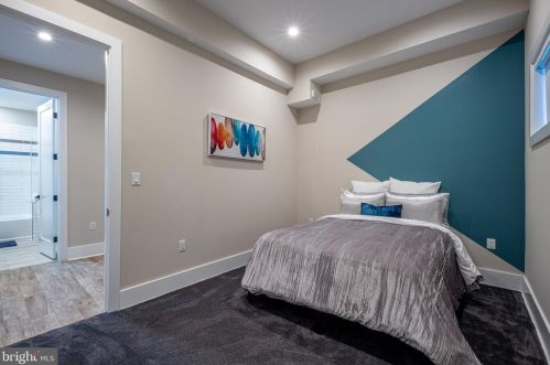 1270 Lawrence St, Washington DC  20017-4027 exterior