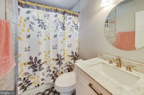 6401 Edsall Rd, Alexandria VA  22312-6411 exterior