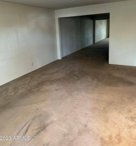 2944 21st Dr, Phoenix, AZ 85015-6049