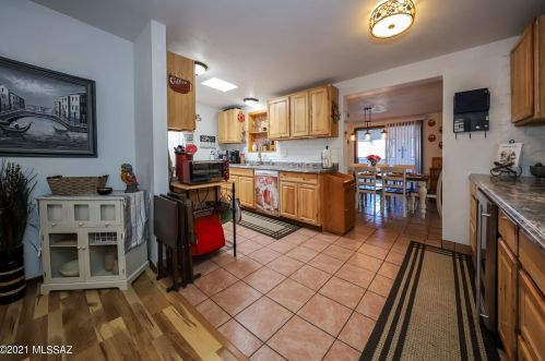 7272 Freestone Dr, Tucson AZ 85730-3711 exterior