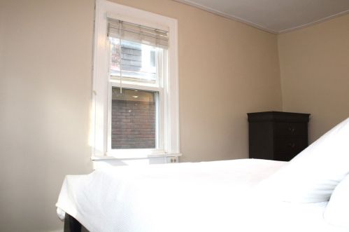 109 Race St, Pittsburgh PA  15218-1337 exterior