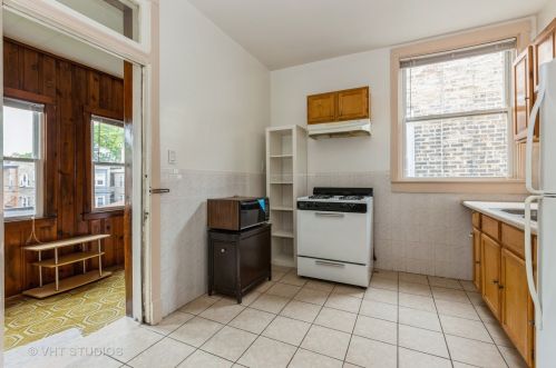 2610 Argyle St, Chicago IL 60625-2738 exterior