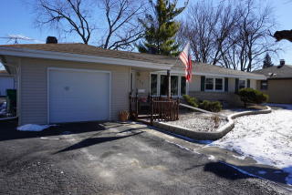 826 Gael Dr, Joliet, IL 60435-2904