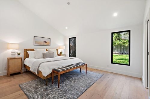 4211 Burney Dr, Austin TX 78731-1207 exterior