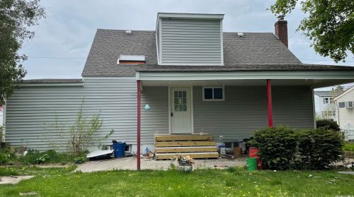 432 17th St, Babylon NY  11704-2629 exterior