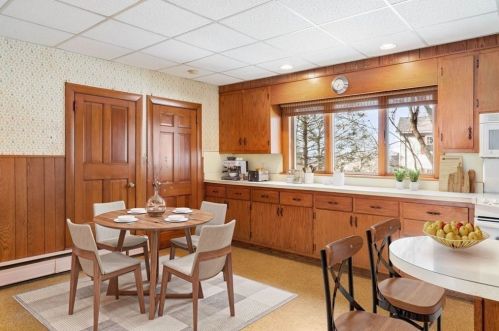 133 Malvern Rd, Worcester MA 01610-2258 exterior