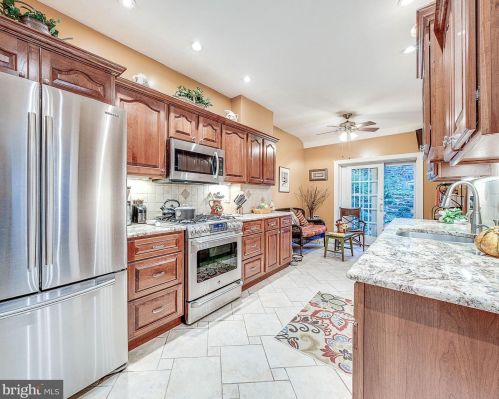 7909 Ardleigh St, Philadelphia PA 19118-3414 exterior