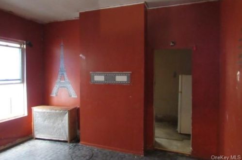 458 187th St, Bronx NY 10458-6617 exterior