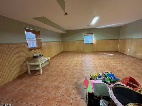 88 Rome St, Newark NJ 07105-3406 exterior